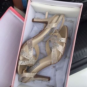 Gold Heels Size 8
